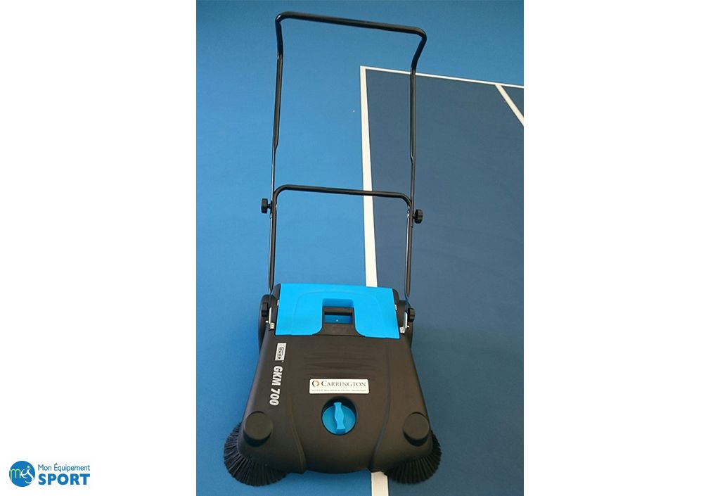 Carrington Balayeuse Manuelle 700 Mm – 14,5 L – Nettoie Un Court De Tennis En 15 Min – Livraison Rapide 48h