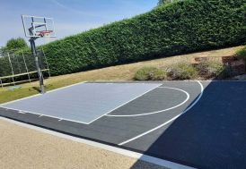 Demi-terrain de basket extérieur de 5 x 8 m
