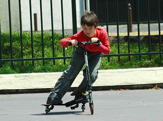 Trottinette swing pour enfant